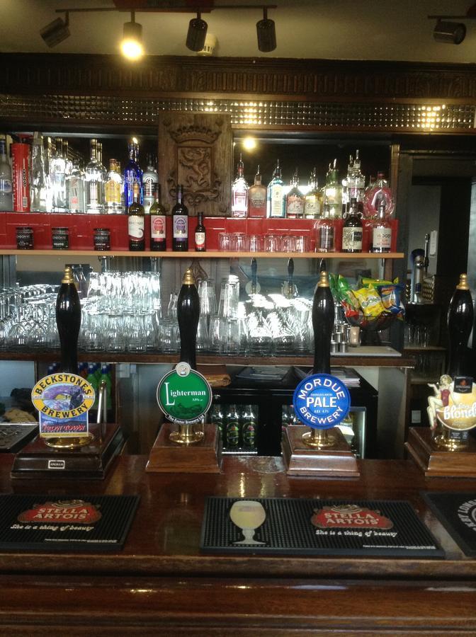 The Bear On The Square Hotel มิลลอม ภายนอก รูปภาพ